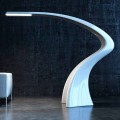 Lampe à poser au sol de design moderne fabriquée en Italie, Lumia