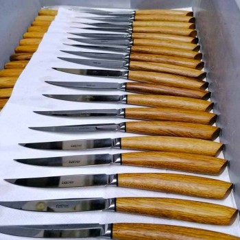 2 couteaux à steak avec manche en corne de boeuf ou bois fabriqués en Italie - Marino