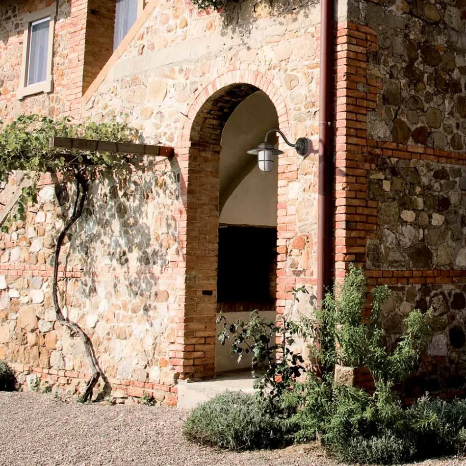 Applique murale extérieure vintage en laiton, verre opale IP44 - Elfico Viadurini