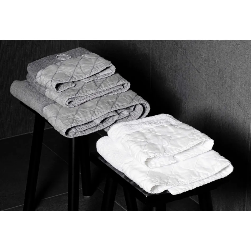 Serviette de visage en coton éponge blanc à décoration géométrique - Gimmy Viadurini