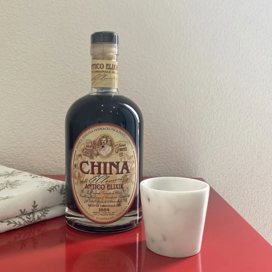 Verre Grappa en marbre blanc de Carrare fabriqué en Italie - Fergie Viadurini