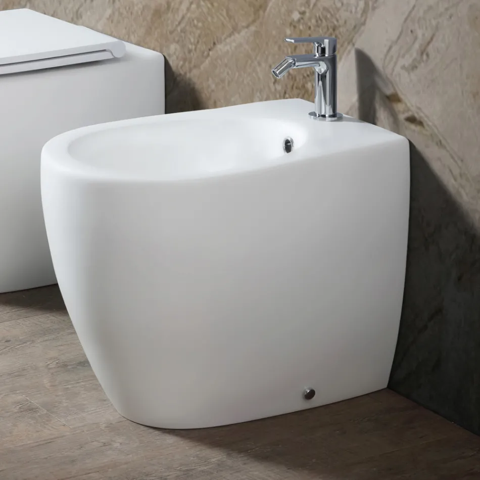 Bidet sur pied Aster en céramique mate, disponible en deux couleurs et au design moderne Viadurini
