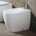 Bidet Aster à un trou en céramique noire et blanche mate au design moderne