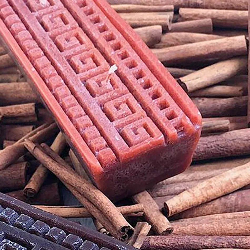 Bougie parfumée à la cannelle rectangulaire artisanale fabriquée en Italie - Alissa Viadurini