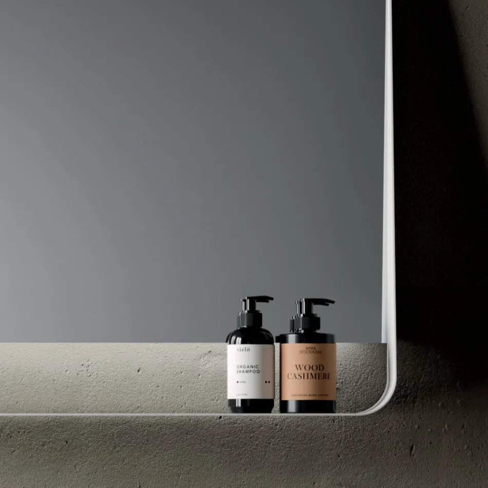 Composition de salle de bains avec 2 tiroirs et 2 compartiments ouverts, miroir et lavabo - Magnolia Viadurini