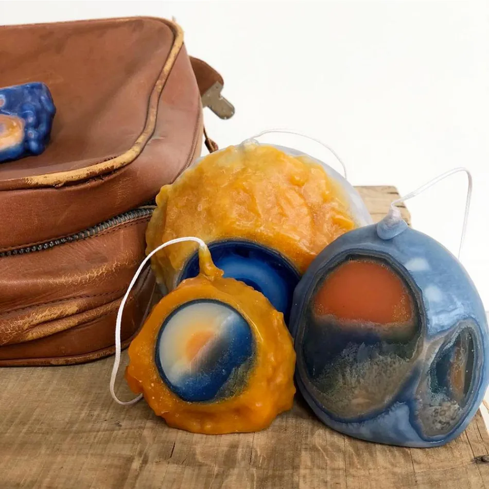 Composition de 3 bougies en cire colorée, pièces uniques, fabriquées en Italie - Dela Viadurini