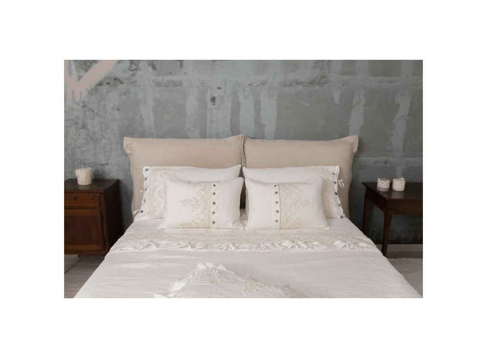 Couvre-lit en lin avec dentelle sur bords volants - Paucis Viadurini