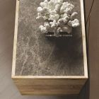 Buffet en bois à 3 portes avec base en cristal trempé Made in Italy - Soraya Viadurini
