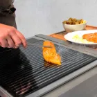 Cuisine moderne sur roulettes pour jardin extérieur en bois et acier - Calliope Viadurini