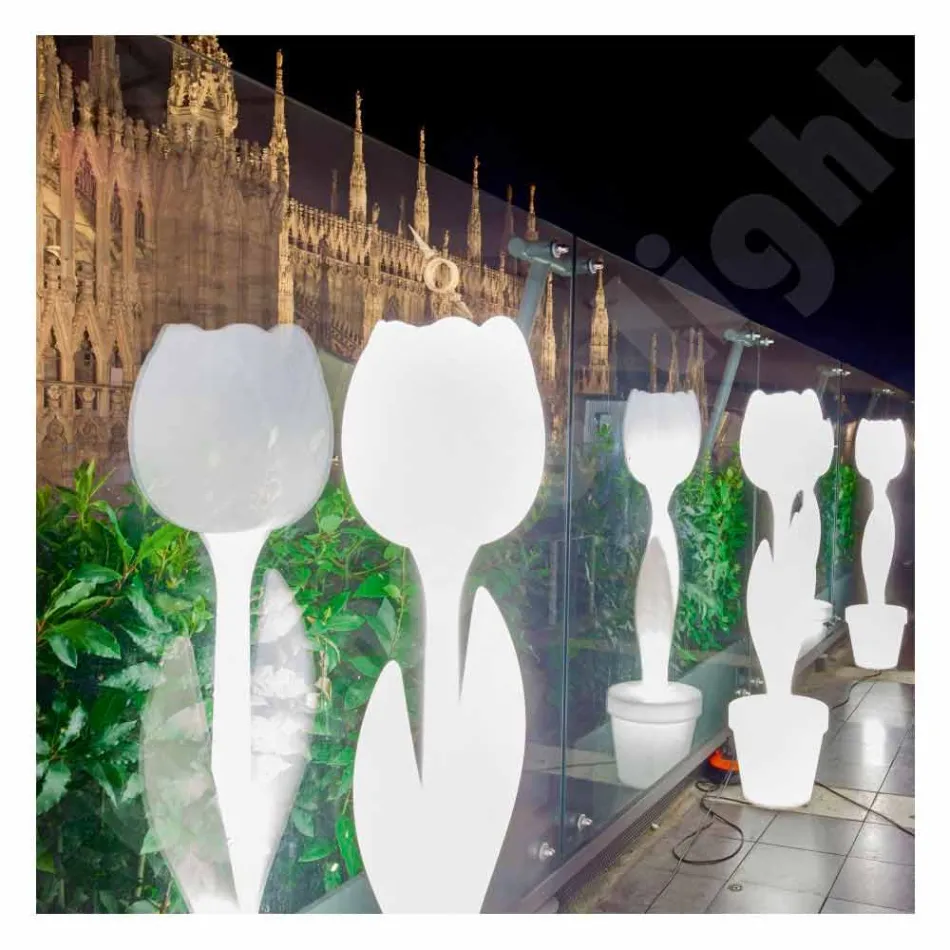 Décoration de meubles de jardin lumineux au design moderne - Tulipe par Myyour Viadurini