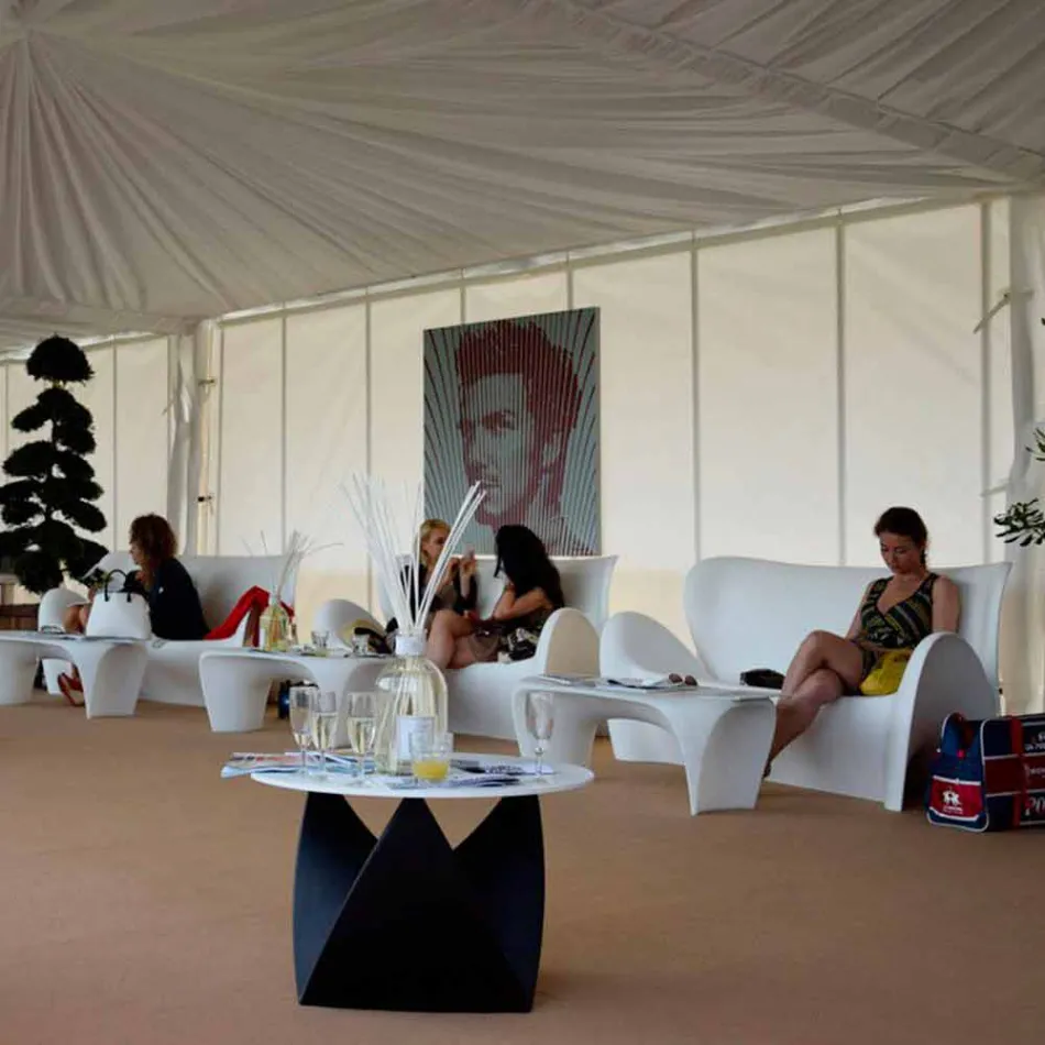 Canapé de salon extérieur ou intérieur design en plastique coloré - Lily par Myyour Viadurini