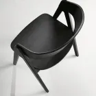 Deux chaises Vesta avec une finition effet bois et un dossier incurvé, disponibles en deux coloris. Viadurini
