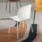 Deux chaises en polypropylène et métal peint multicolore - Dorica Viadurini