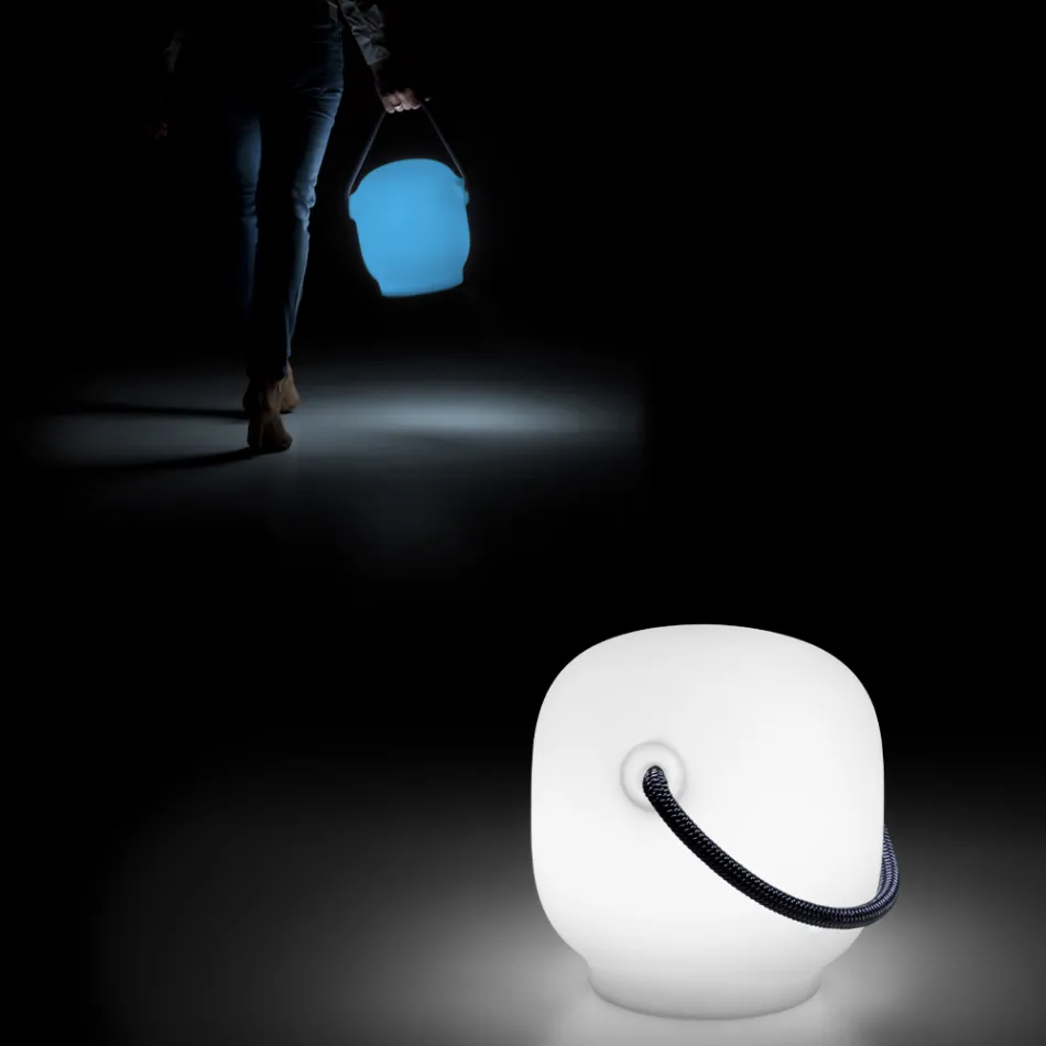 Lampe de jardin en polyéthylène avec poignée Made in Italy - Galice Viadurini