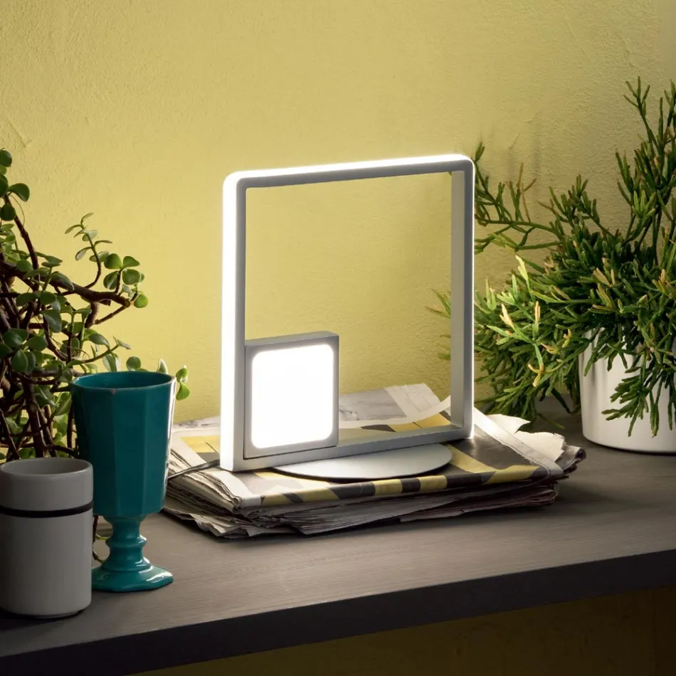 Moderne - Lampe de table LED en métal peint en argent formel Viadurini