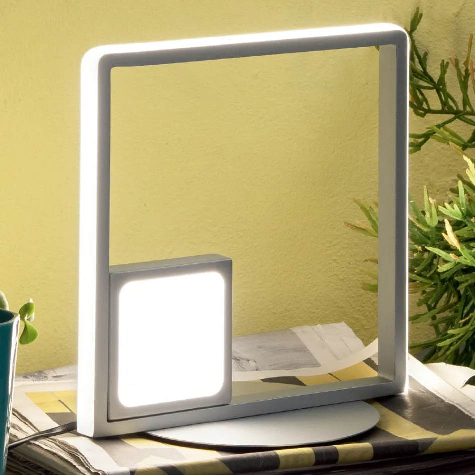 Moderne - Lampe de table LED en métal peint en argent formel Viadurini