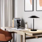 Lampe de table Mira en métal avec différentes finitions, fabriquée en Italie Viadurini