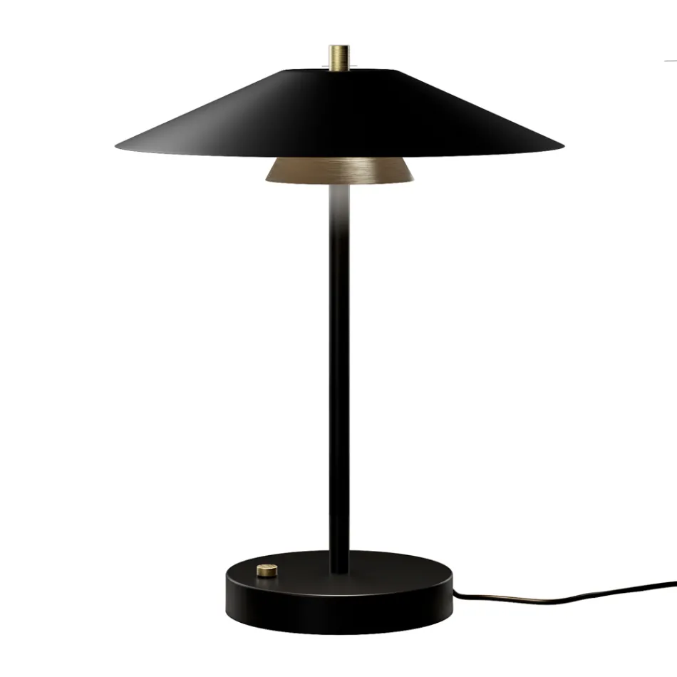 Lampe de table Mira en métal avec différentes finitions, fabriquée en Italie Viadurini