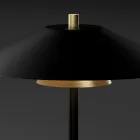 Lampe de table Mira en métal avec différentes finitions, fabriquée en Italie Viadurini