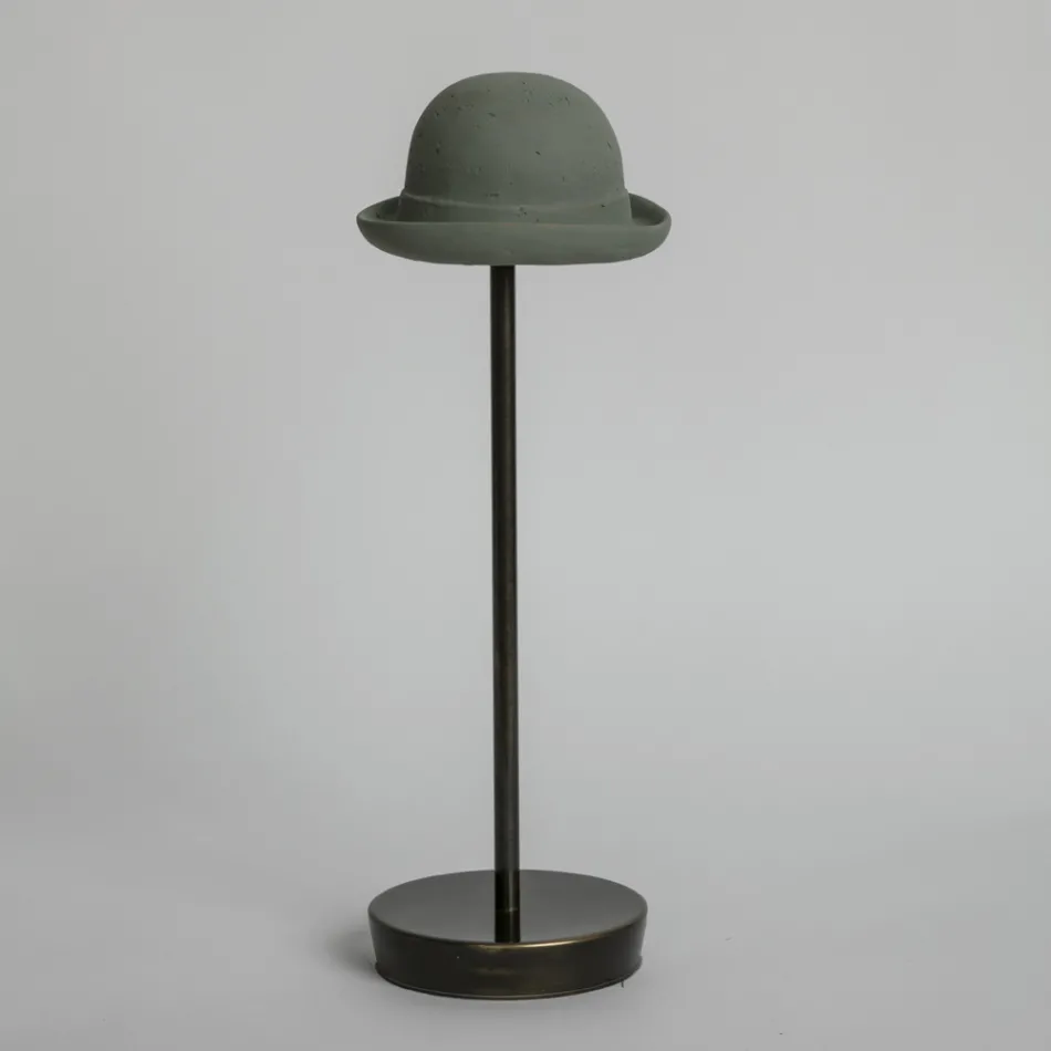 Lampe de table rechargeable et inclinable par Magnet - Bombetta Viadurini