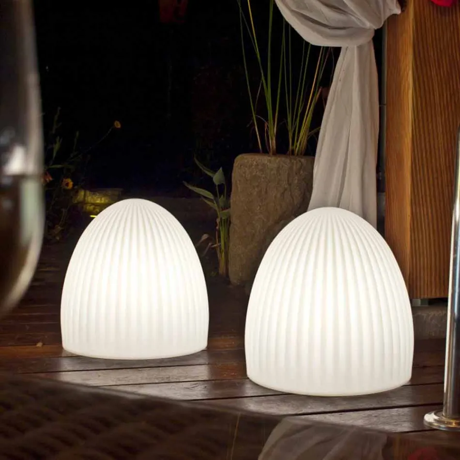 Lampadaire en plastique blanc avec design LED, solaire ou E27 - Massostar Viadurini