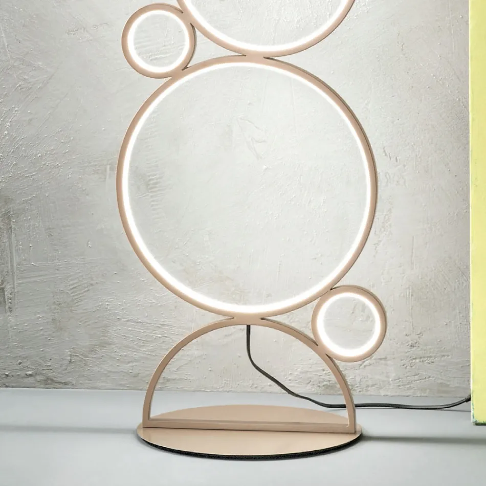 Lampadaire LED Moderne en Métal Peint Or ou Argent - Punto Viadurini