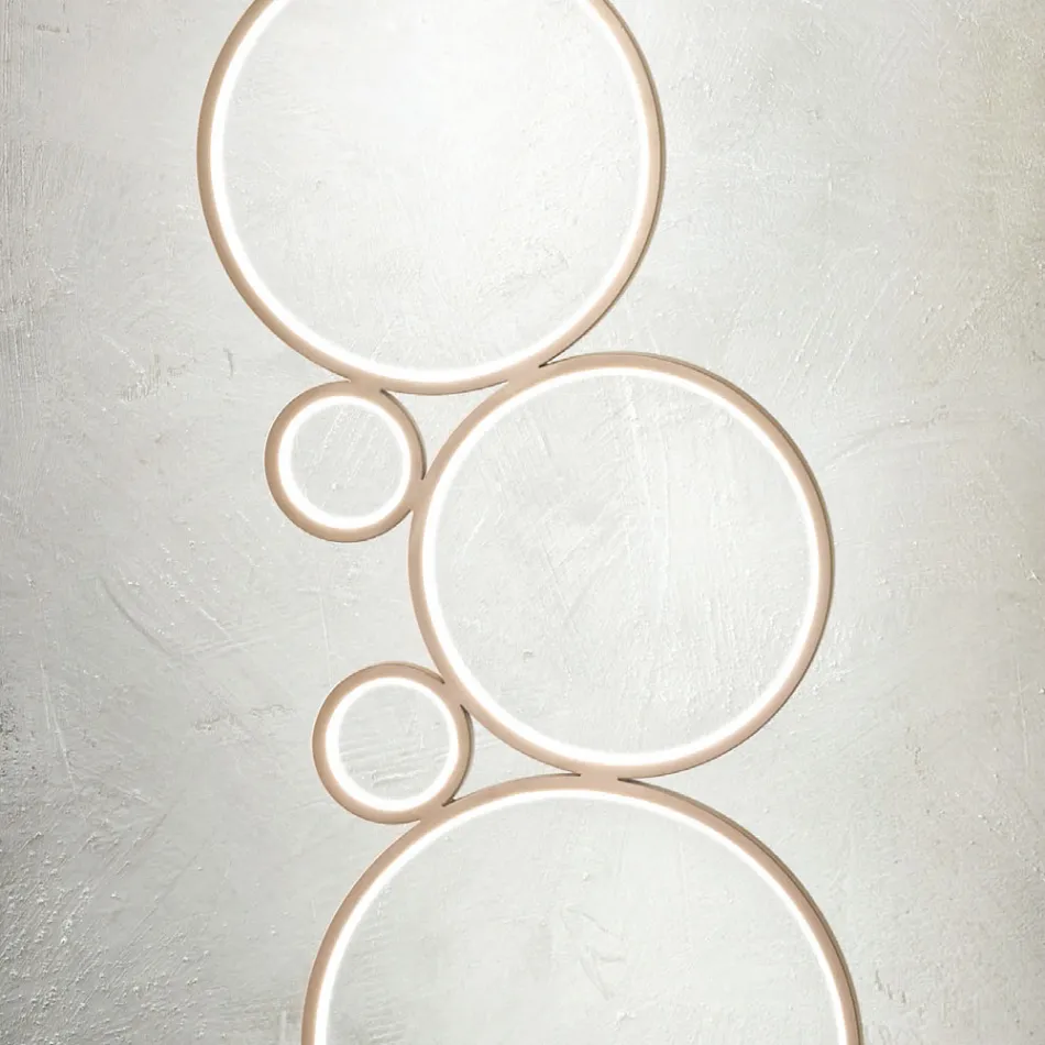 Lampadaire LED Moderne en Métal Peint Or ou Argent - Punto Viadurini