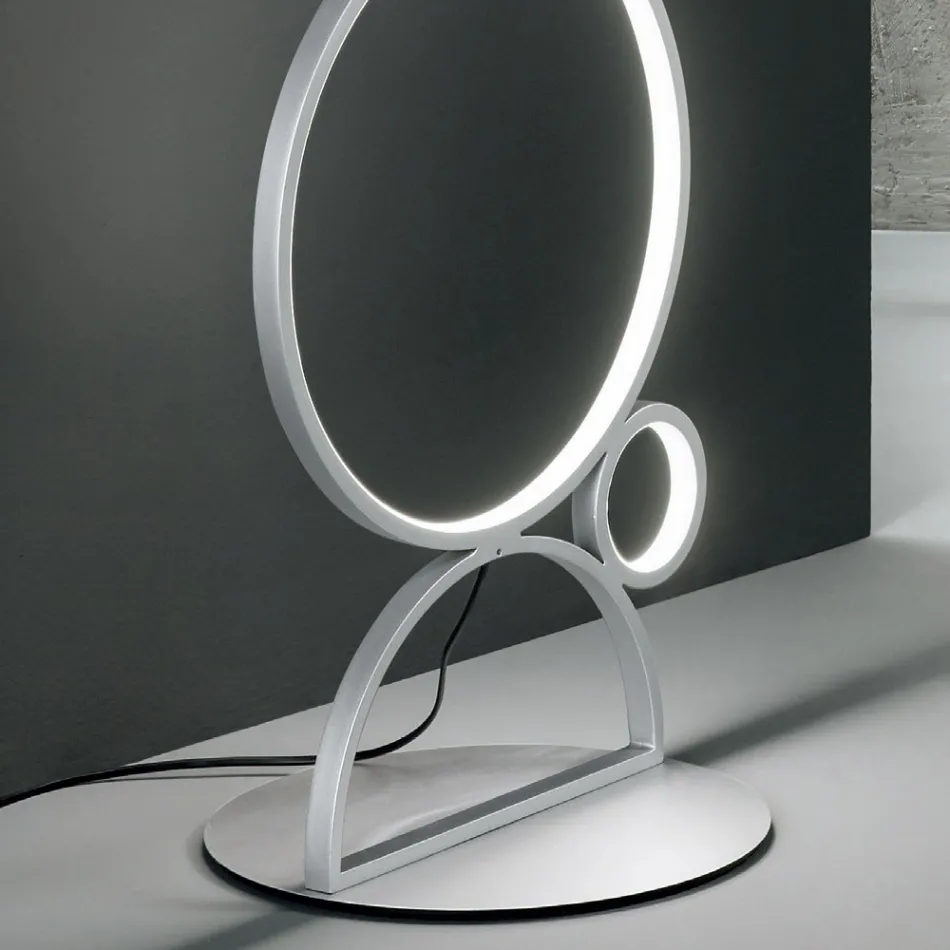 Lampadaire LED Moderne en Métal Peint Or ou Argent - Punto Viadurini