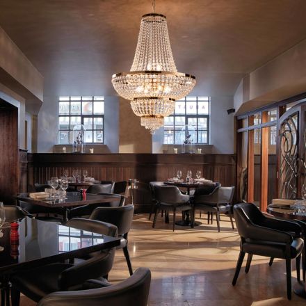 Lustre en fer et or orné de strass, fabriqué en Italie pour la décoration intérieure - Autriche Viadurini