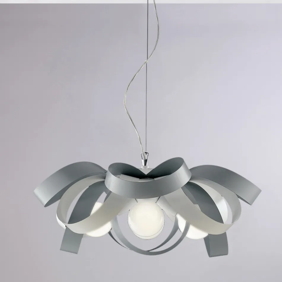 Lustre en métal blanc style shabby chic pour une décoration raffinée – Mer Viadurini