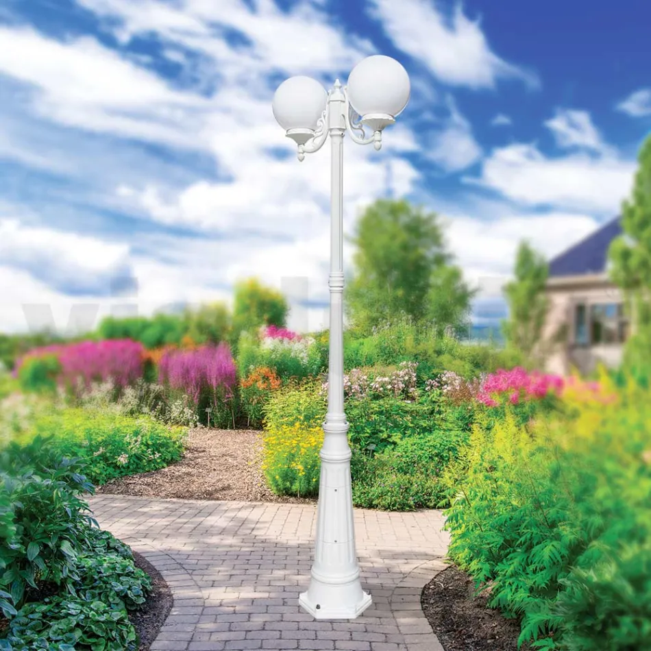 Lampadaire de 230 cm de haut en acrylique blanc et aluminium fabriqué en Italie - Trovabianco Viadurini