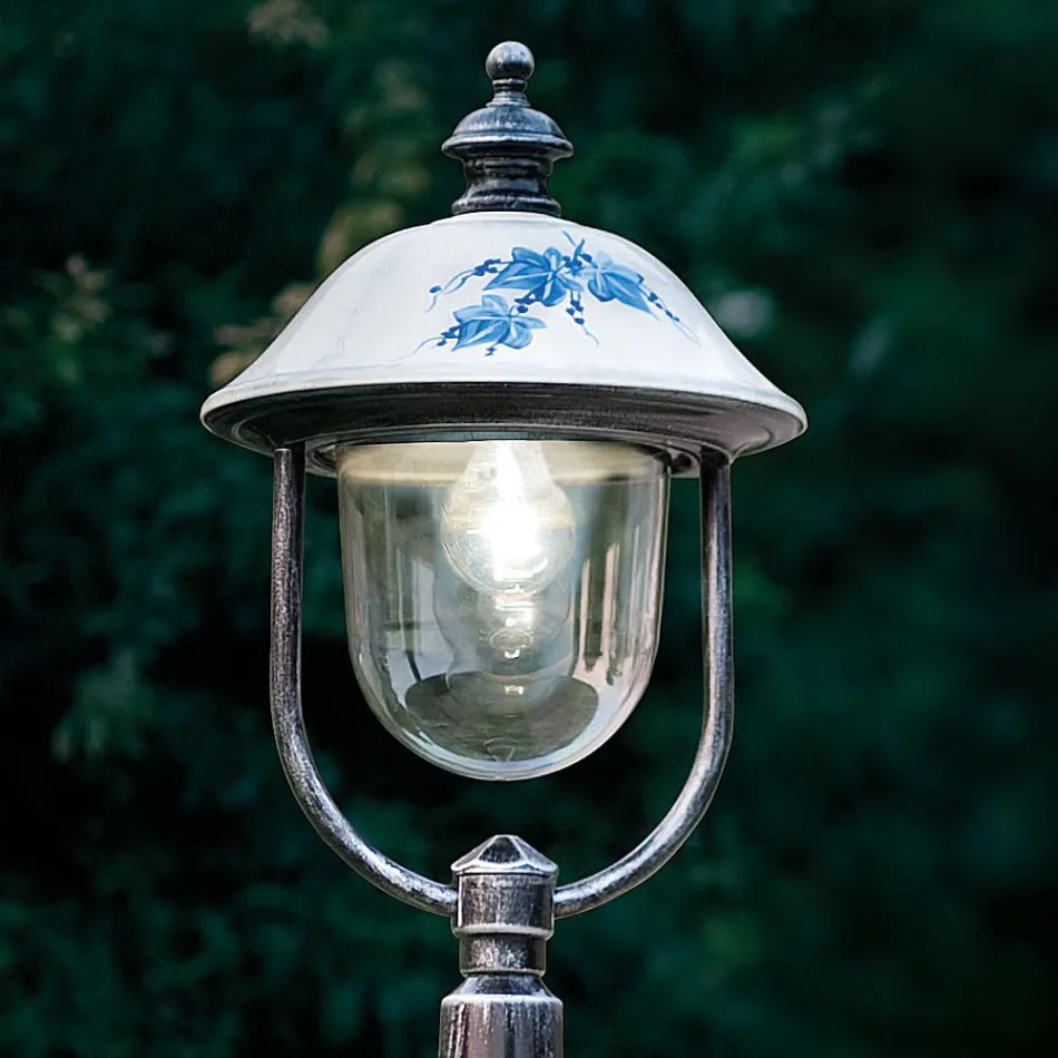 Lampadaire d'extérieur en aluminium peint à la main avec décoration de fleurs - Bari Viadurini