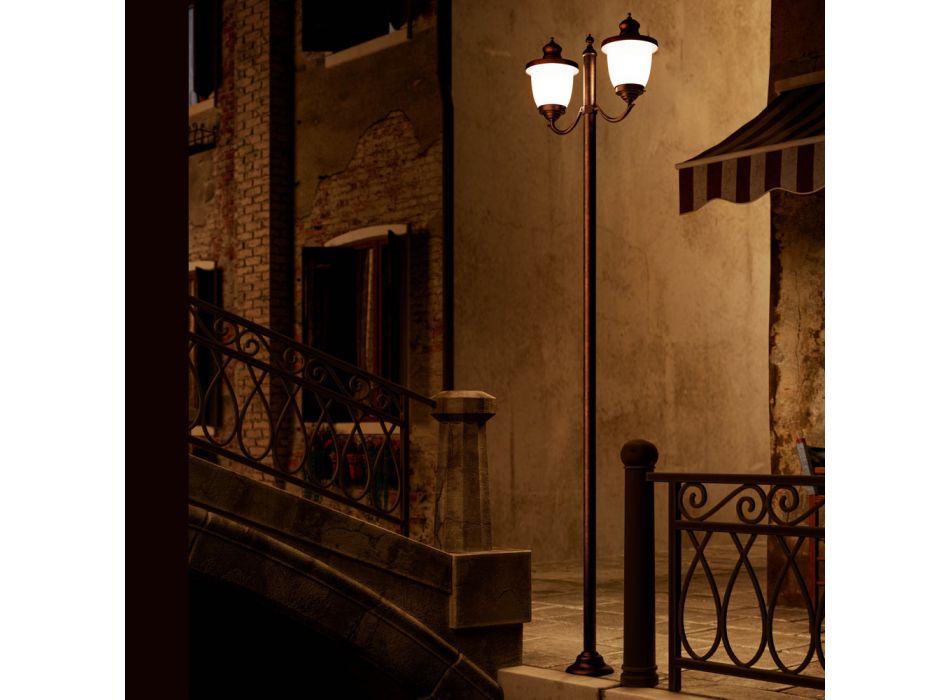 Lampadaire d'extérieur à 2 lumières en verre blanc, cuivre et laiton - Venise par Il Fanale Viadurini