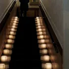 Lanterne parfumée en cire effet rayé avec bougie chauffe-plat fabriquée en Italie - Famme Viadurini