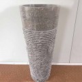Lavabo conique à colonne en pierre naturelle Iga, pièce unique design
