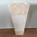 Lavabo en pierre naturelle en colonne Robin, blanc pièce unique