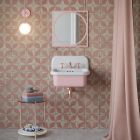 Lavabo de salle de bain suspendu en céramique blanche et rose bonbon - Manila Viadurini