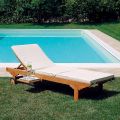Chaise longue de jardin en teck avec table et roulettes amovibles - Oasi