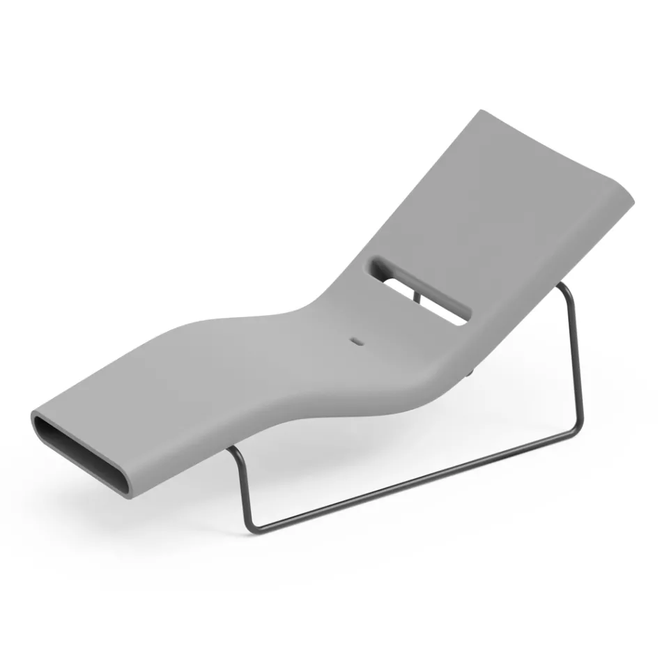 Chaise longue de jardin en polyéthylène de différentes couleurs avec support en métal - Bollo Viadurini