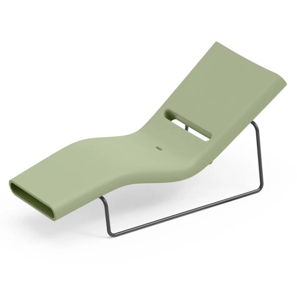 Chaise longue de jardin en polyéthylène de différentes couleurs avec support métallique - Bollo Viadurini