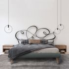 Lit double avec cadre de lit rembourré et tête de lit en fer - Nebbia Viadurini