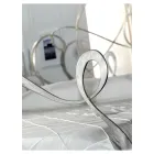 Lit double avec pied de lit assorti, matelas et 2 tables de chevet - Nebbia Viadurini