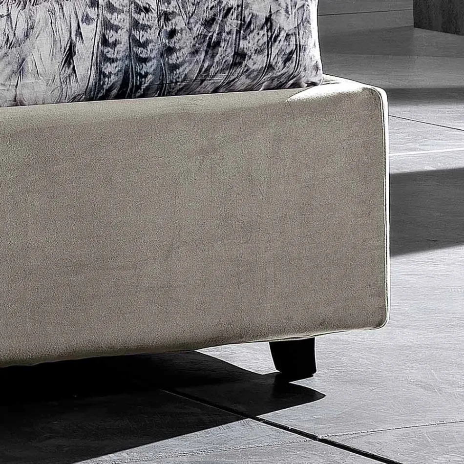 Lit double au design moderne avec tête de lit plissée ou matelassée - Alano Viadurini