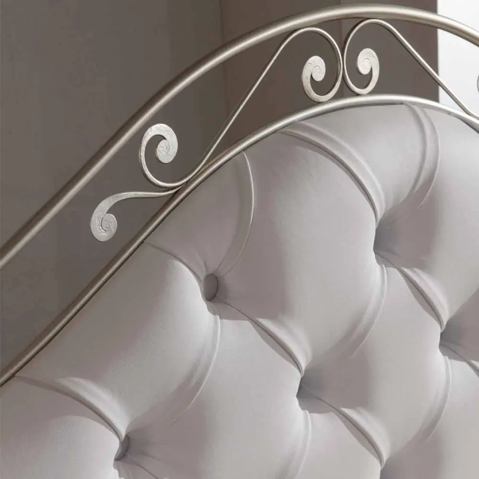 Rembourré à double main de lit en fer solide Gracie Viadurini