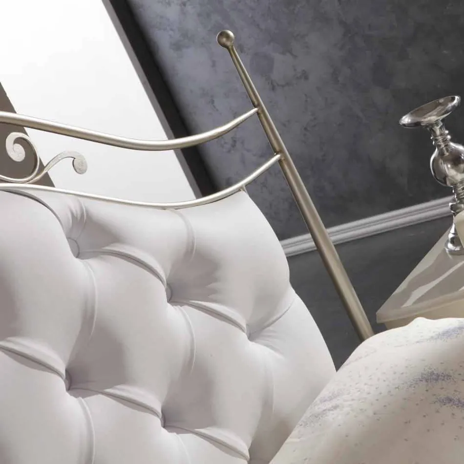 Rembourré à double main de lit en fer solide Gracie Viadurini