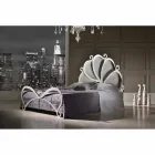 Lit double rembourré avec des cristaux de fer Kimberly Viadurini