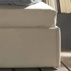 Lit simple avec tête de lit et panneau latéral profilés, Line8 Bolzan Viadurini