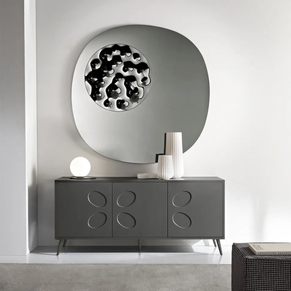 Buffet trois portes en mélamine et MDF avec piètement en métal, fabriqué en Italie - Rialto Viadurini
