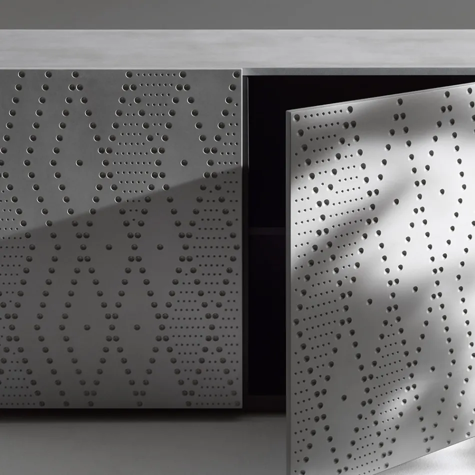 Buffet à 3 portes et 3 étagères intérieures, décor en aluminium de fonderie - Scorpion Viadurini