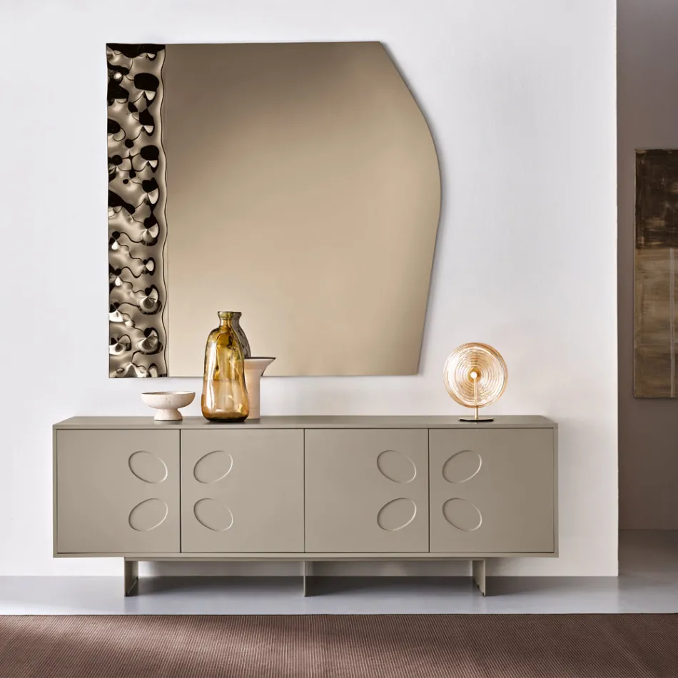 Buffet Rialto à quatre portes en MDF et mélaminé, disponible en deux finitions. Fabriqué en Italie. Viadurini